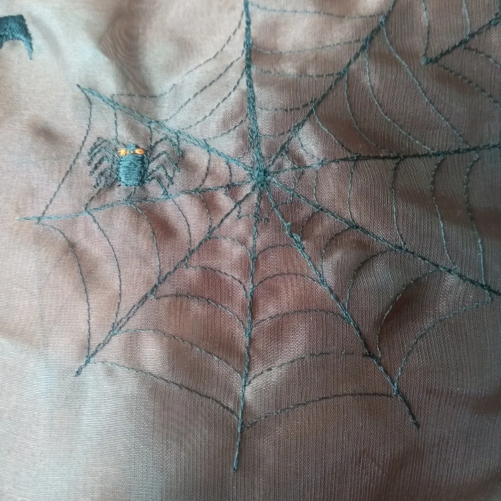 Woodbridge Designs Brown Decorative Halloween table Runner Spiders & Webs NEW